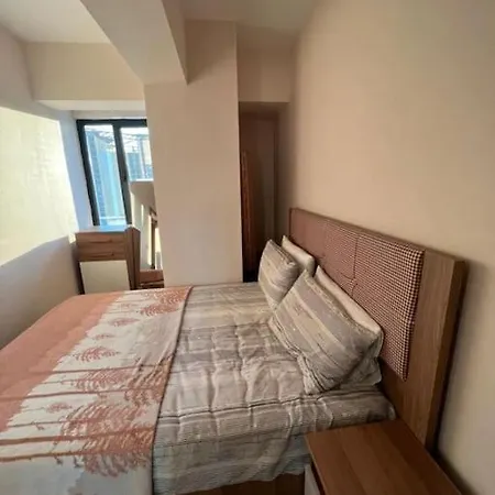 1 Bedroom Free Pool Parking And Security Apartment *