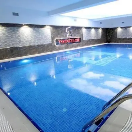 1 Bedroom Free Pool Parking And Security Apartment
