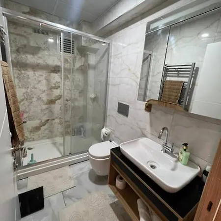 1 Bedroom Free Pool Parking And Security Appartement *