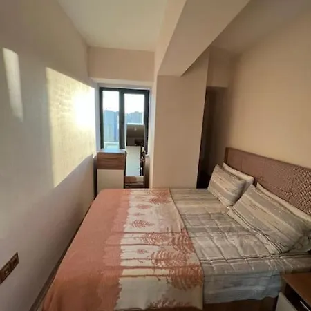 1 Bedroom Free Pool Parking And Security Appartement *